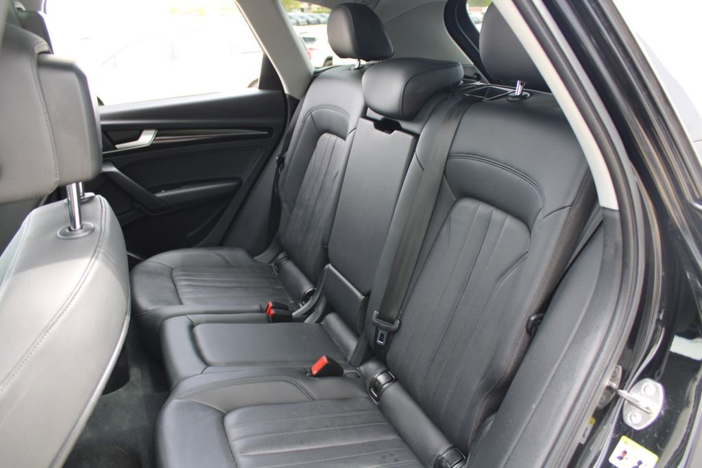 Used 2020 Audi Q5 2.0T Premium w/ Convenience Package AWD/4WD image 23