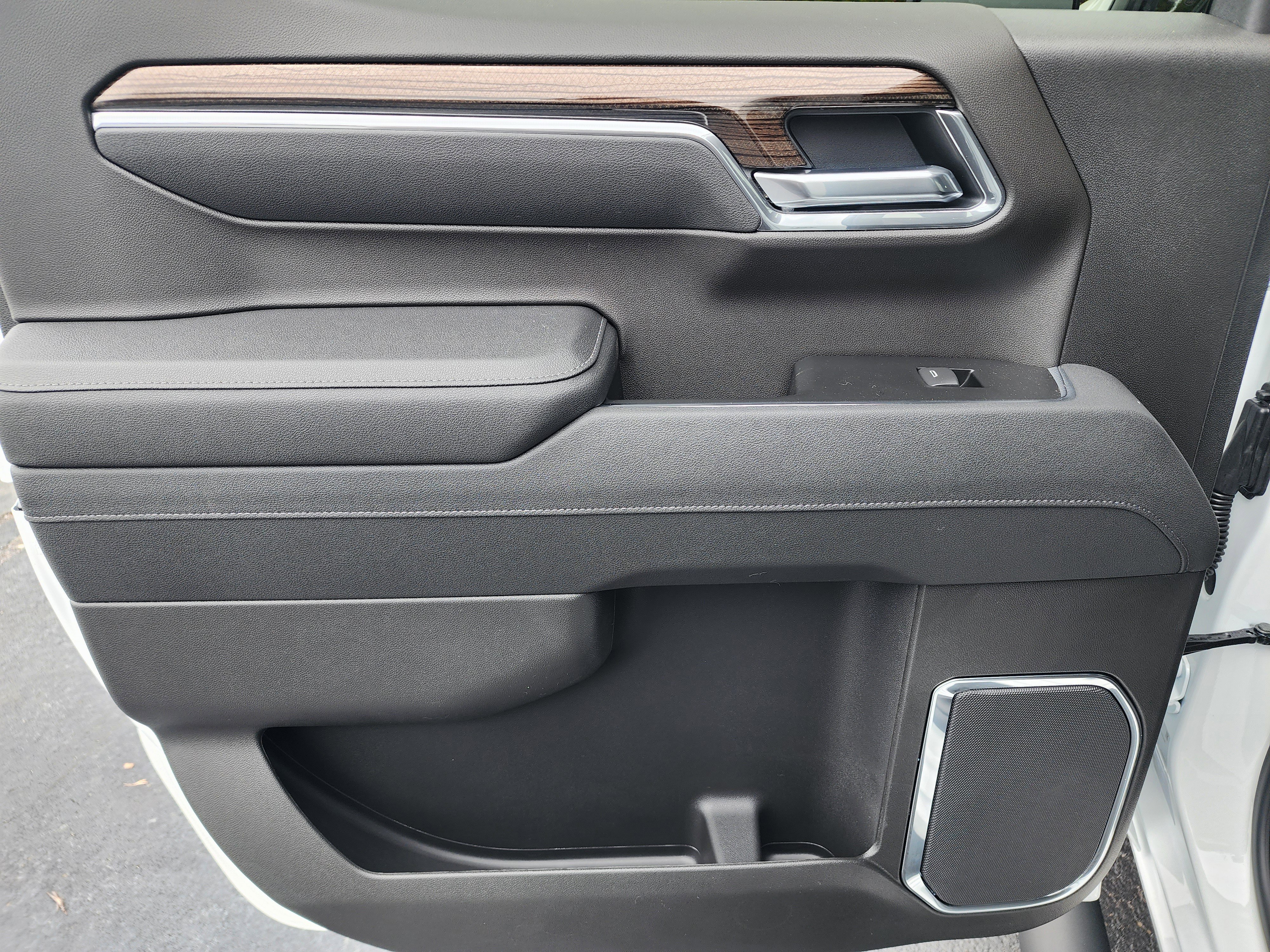 New 2026 Chevrolet Silverado 1500 LT Trail Boss w/ Convenience Package II image 17