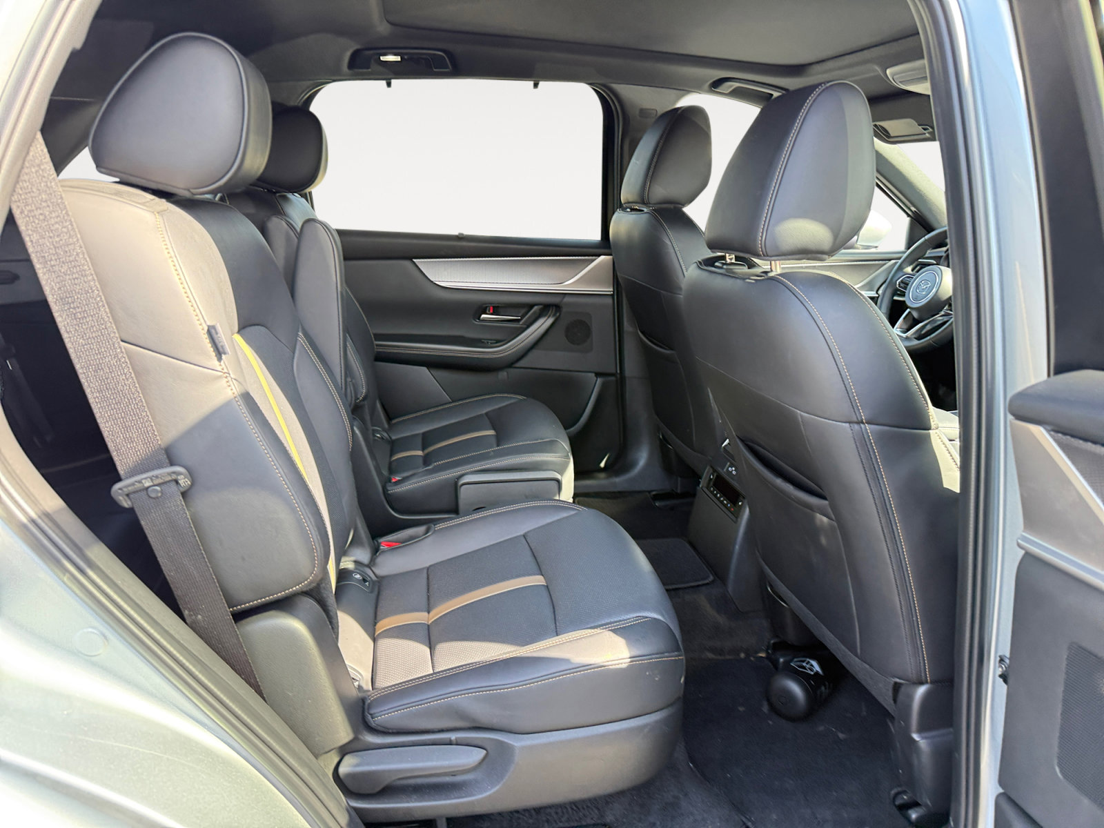 Certified 2025 MAZDA CX-90 Plug-In Hybrid w/ Premium Plus image 18