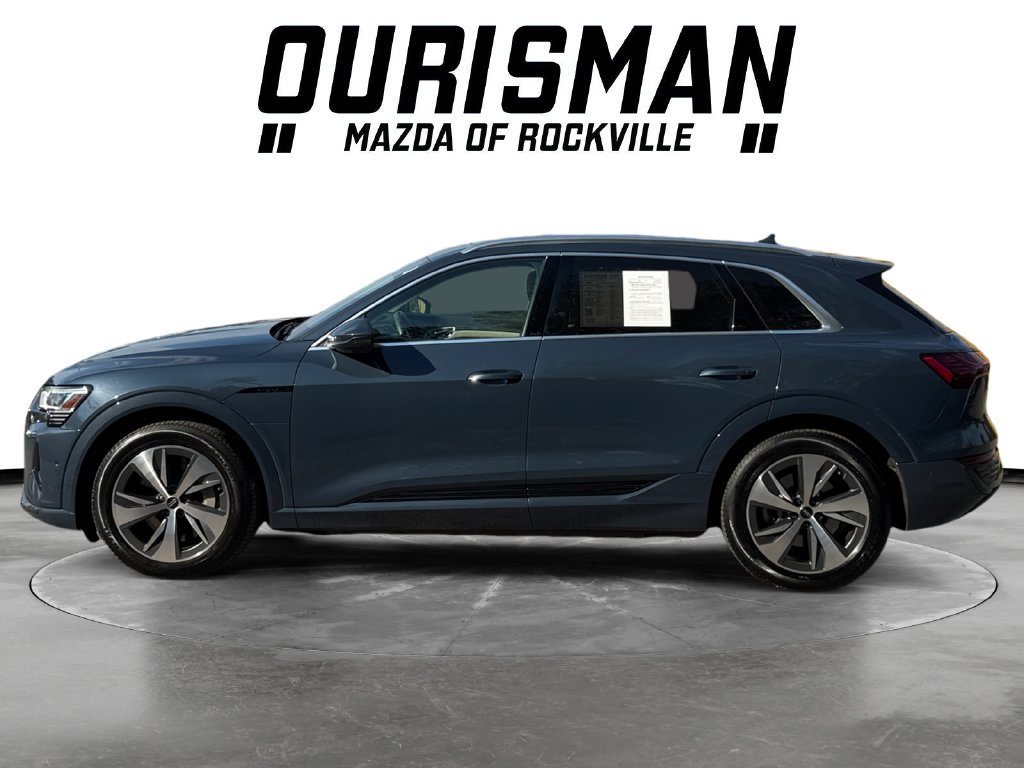 Used 2024 Audi Q8 e-tron Premium Plus w/ Premium Plus Package AWD/4WD image 3