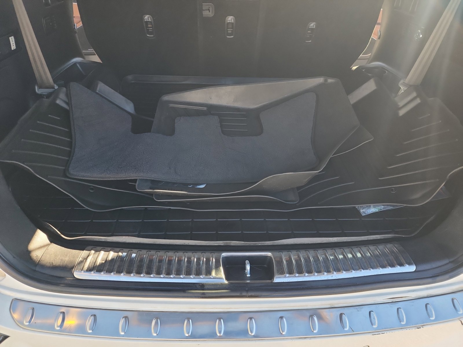 Used 2019 Kia Sorento SX image 31