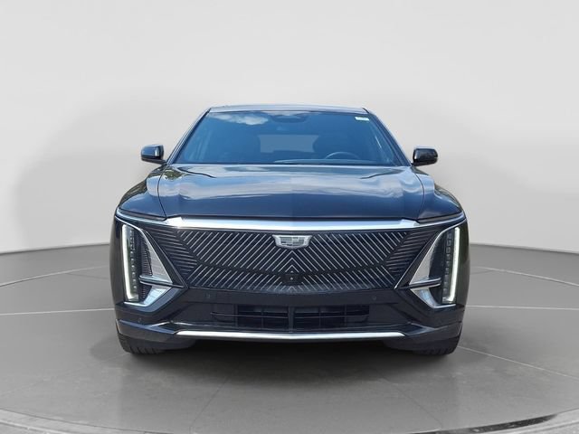 Used 2024 Cadillac Lyriq Luxury w/ LPO, Floor Liner Package AWD/4WD image 2
