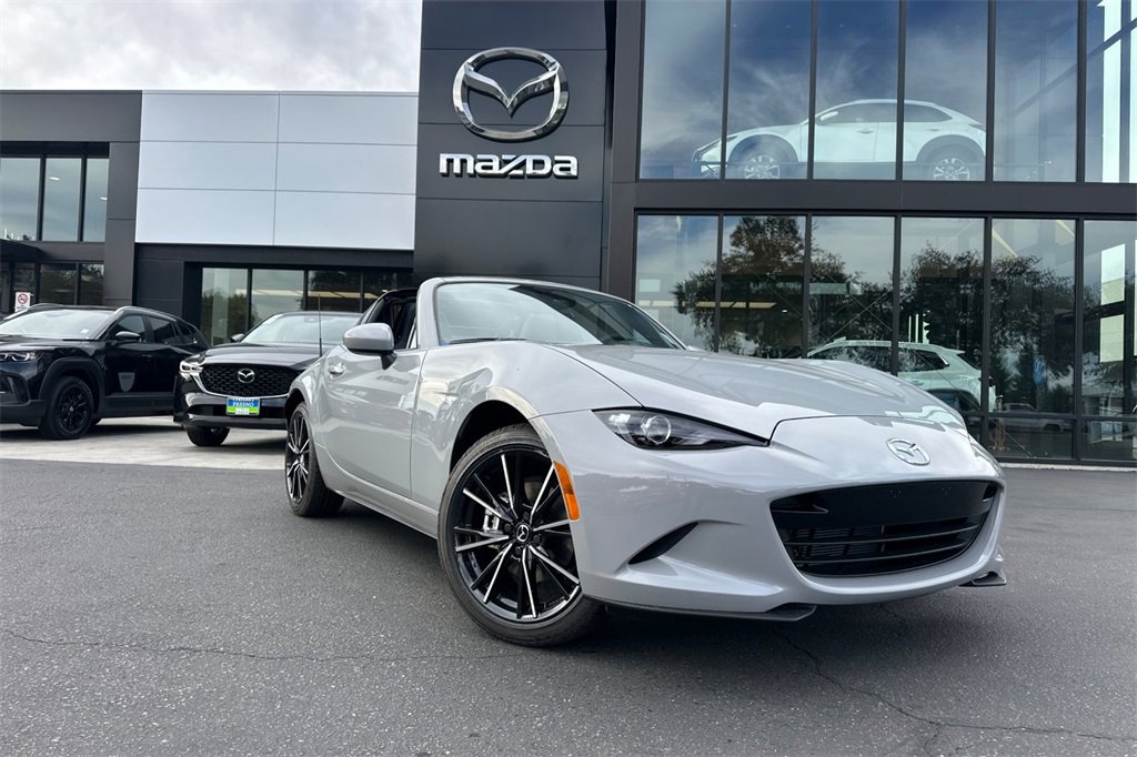 New 2025 MAZDA MX-5 Miata RF Grand Touring video 2