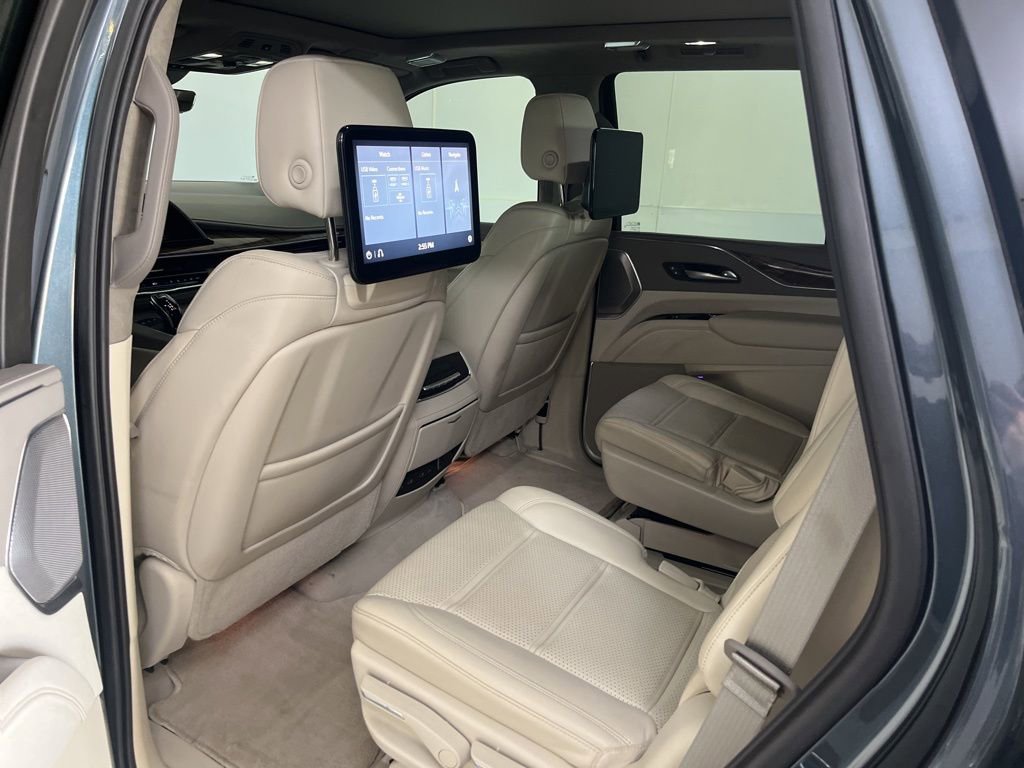 Used 2021 Cadillac Escalade Premium Luxury Platinum AWD/4WD image 26