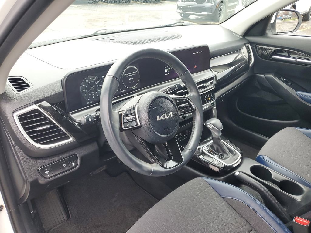 Certified 2024 Kia Seltos S FWD image 11