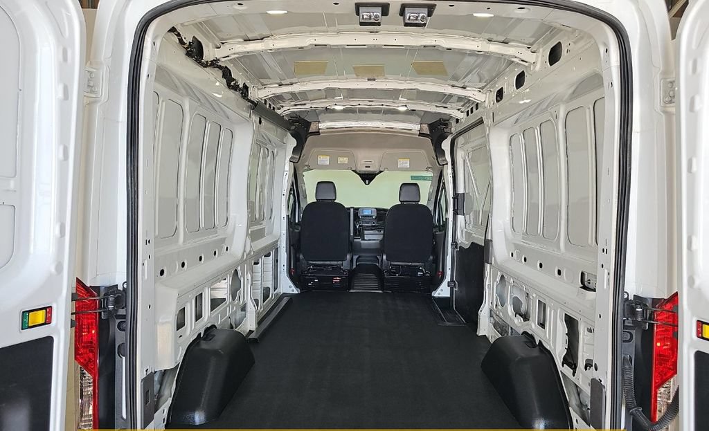 Used 2025 Ford Transit 250 148 Medium Roof RWD image 6
