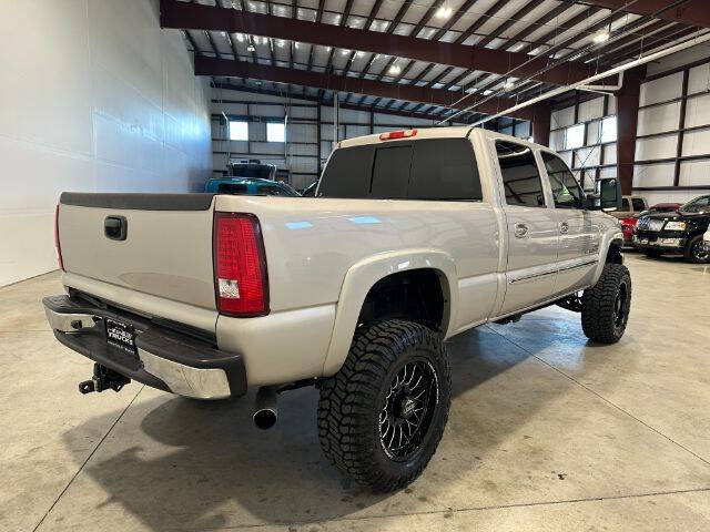 Used 2007 GMC Sierra 2500 SLT w/ Heavy-Duty Power Package AWD/4WD image 8