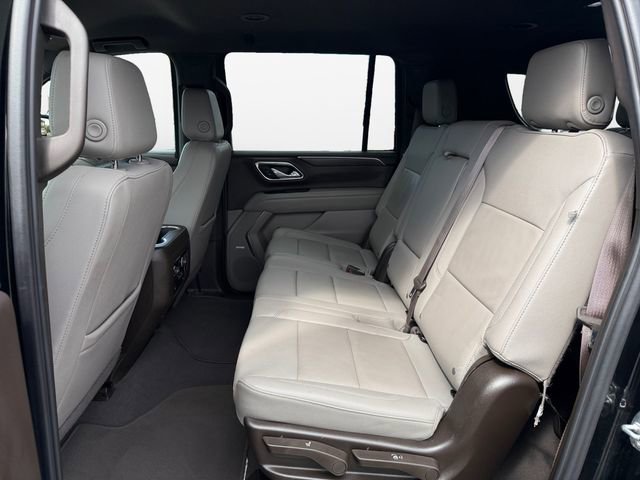Used 2024 Chevrolet Suburban LT image 13