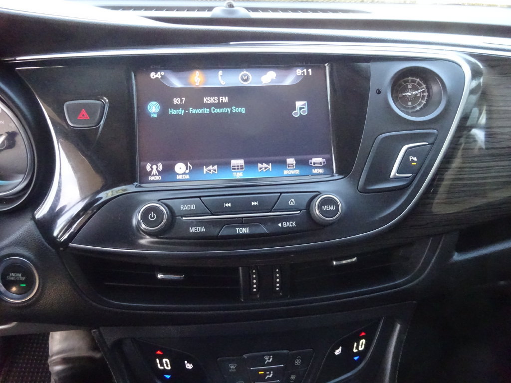 Certified 2017 Buick Envision Essence FWD image 26