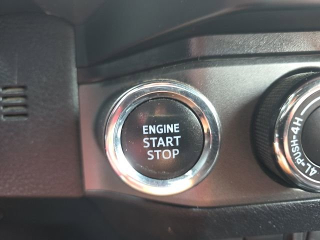 Used 2020 Toyota Tacoma TRD Sport w/ Technology Package AWD/4WD image 23