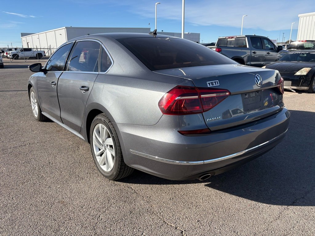 Used 2018 Volkswagen Passat 2.0T SE image 3