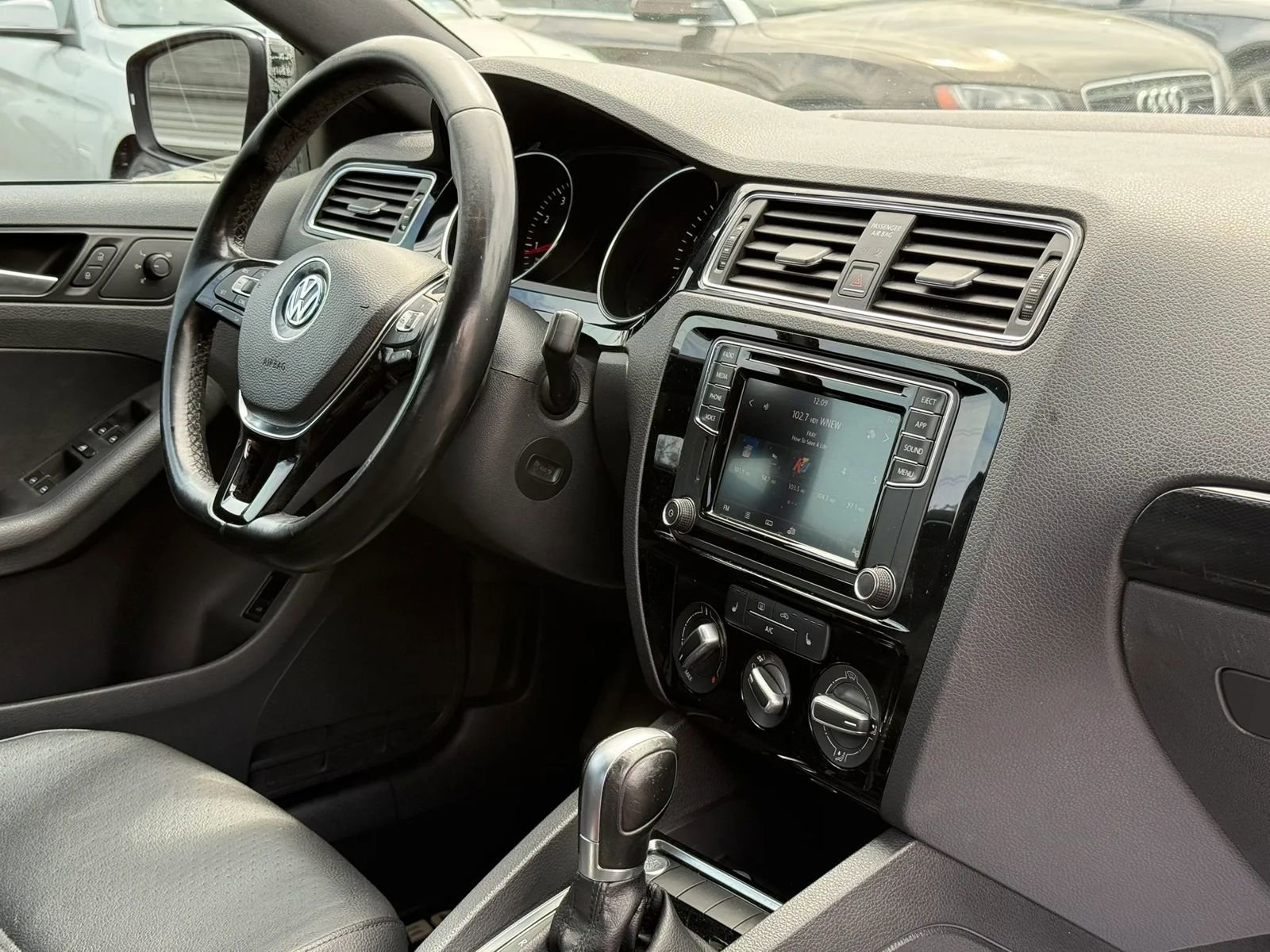 Used 2018 Volkswagen Jetta Sport FWD image 37