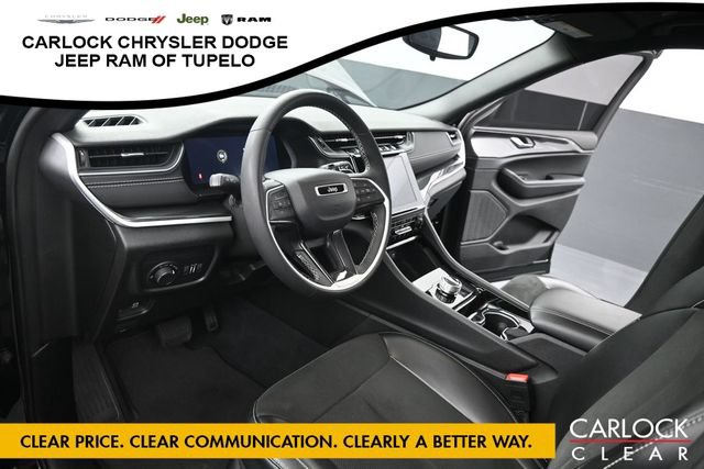 Used 2023 Jeep Grand Cherokee L Laredo RWD image 12