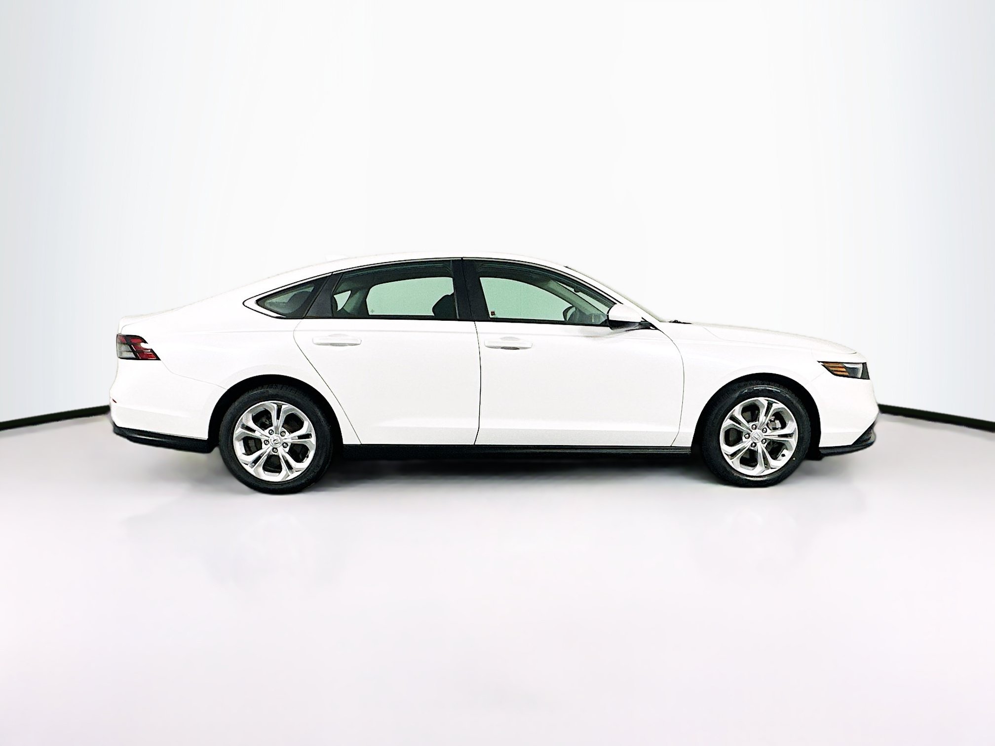 Used 2023 Honda Accord LX image 10