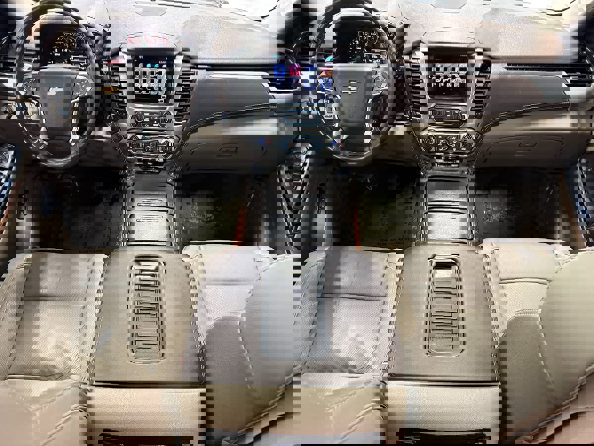 Used 2016 Chevrolet Suburban LTZ image 12