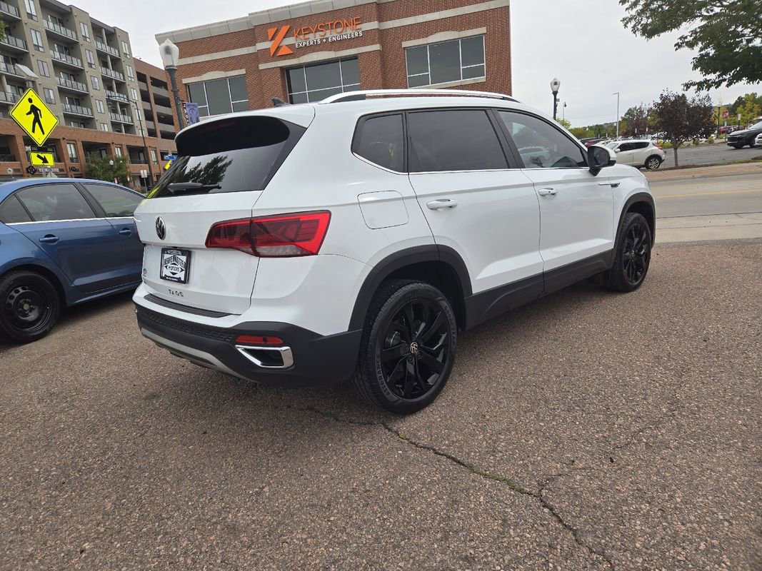 Used 2022 Volkswagen Taos SEL image 9