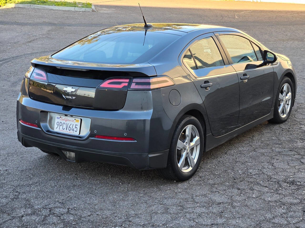 Used 2011 Chevrolet Volt Premium w/ Premium Trim Package image 16