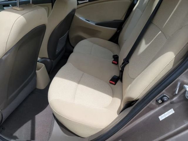 Used 2012 Hyundai Accent GLS FWD image 21