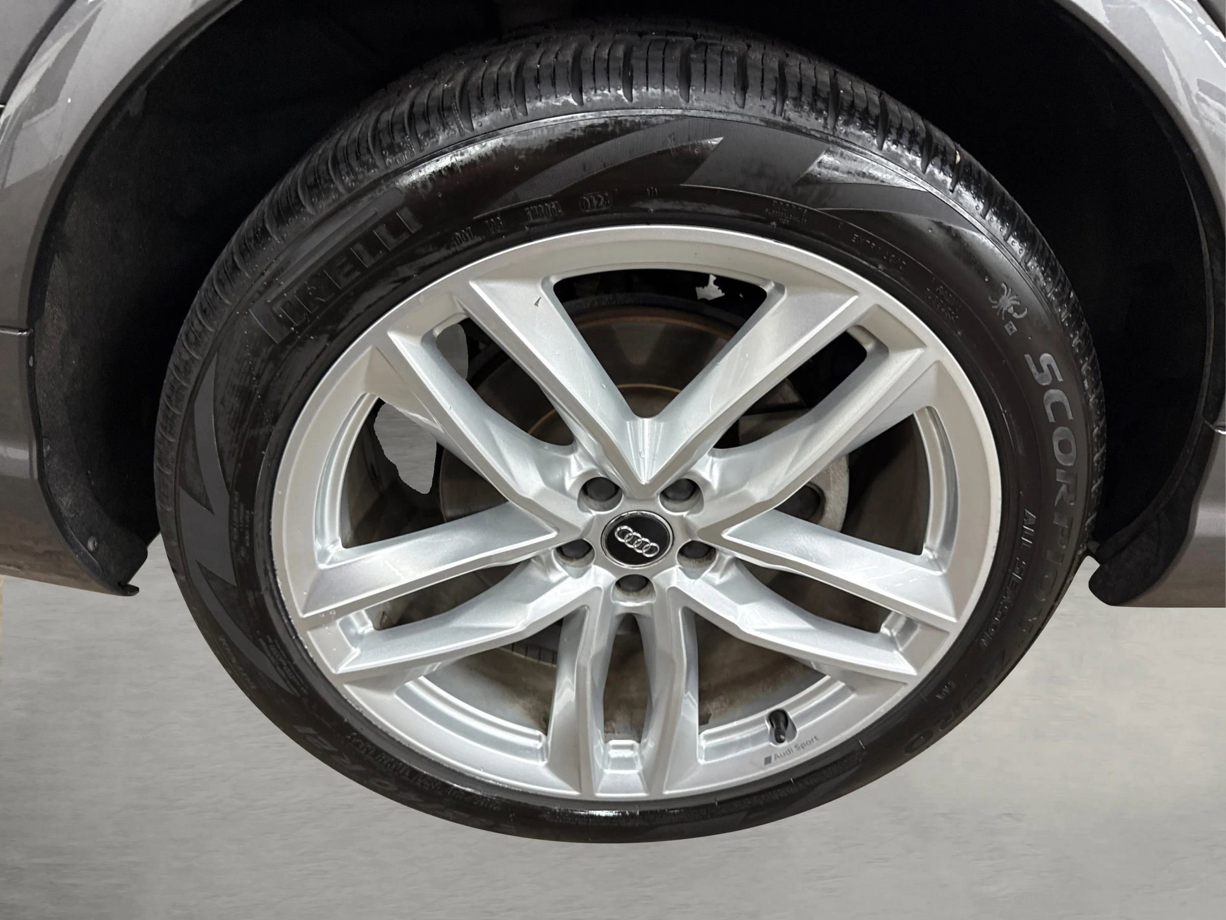 Used 2018 Audi Q7 3.0T Prestige w/ Prestige Package image 16