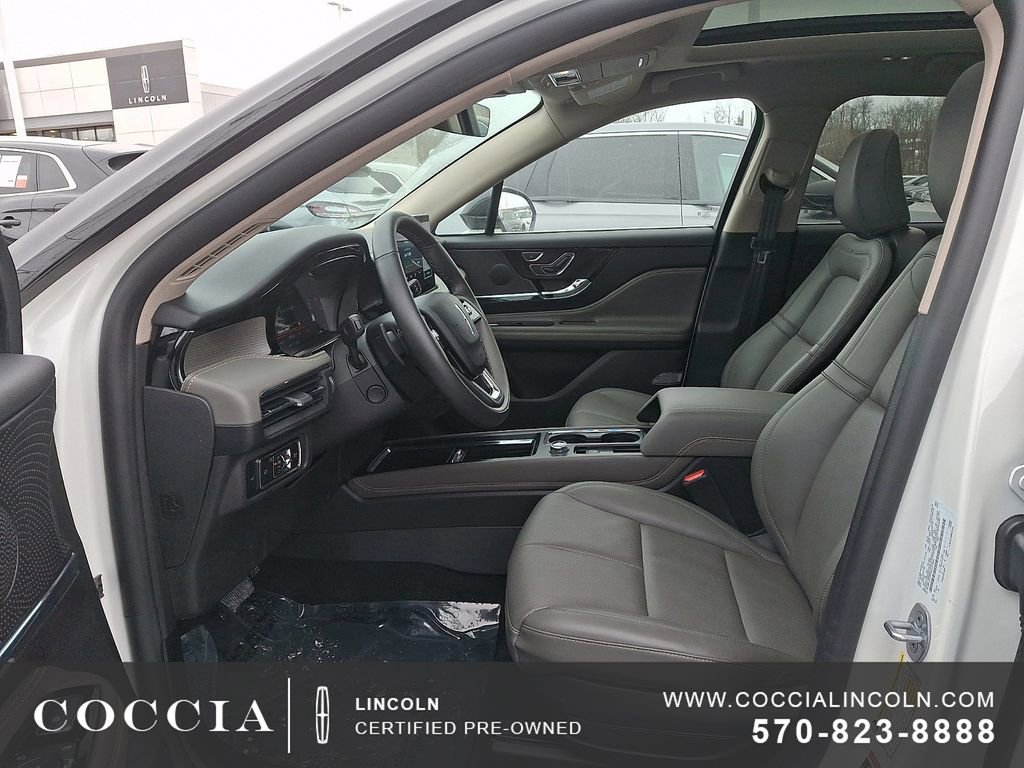 Certified 2025 Lincoln Corsair Reserve image 13