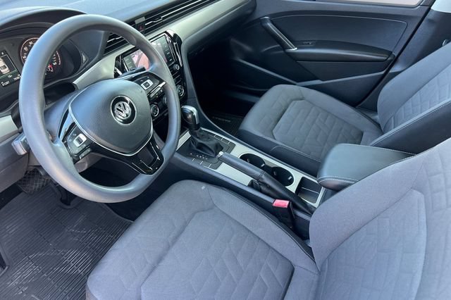 Used 2020 Volkswagen Passat 2.0T S FWD image 10