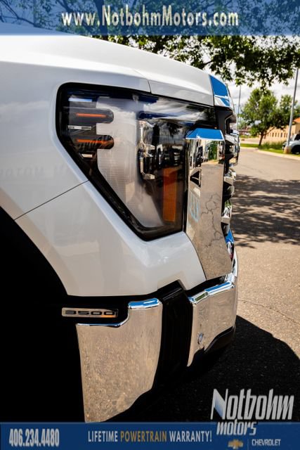 Used 2024 GMC Sierra 3500 SLT w/ SLT Premium Package AWD/4WD image 9