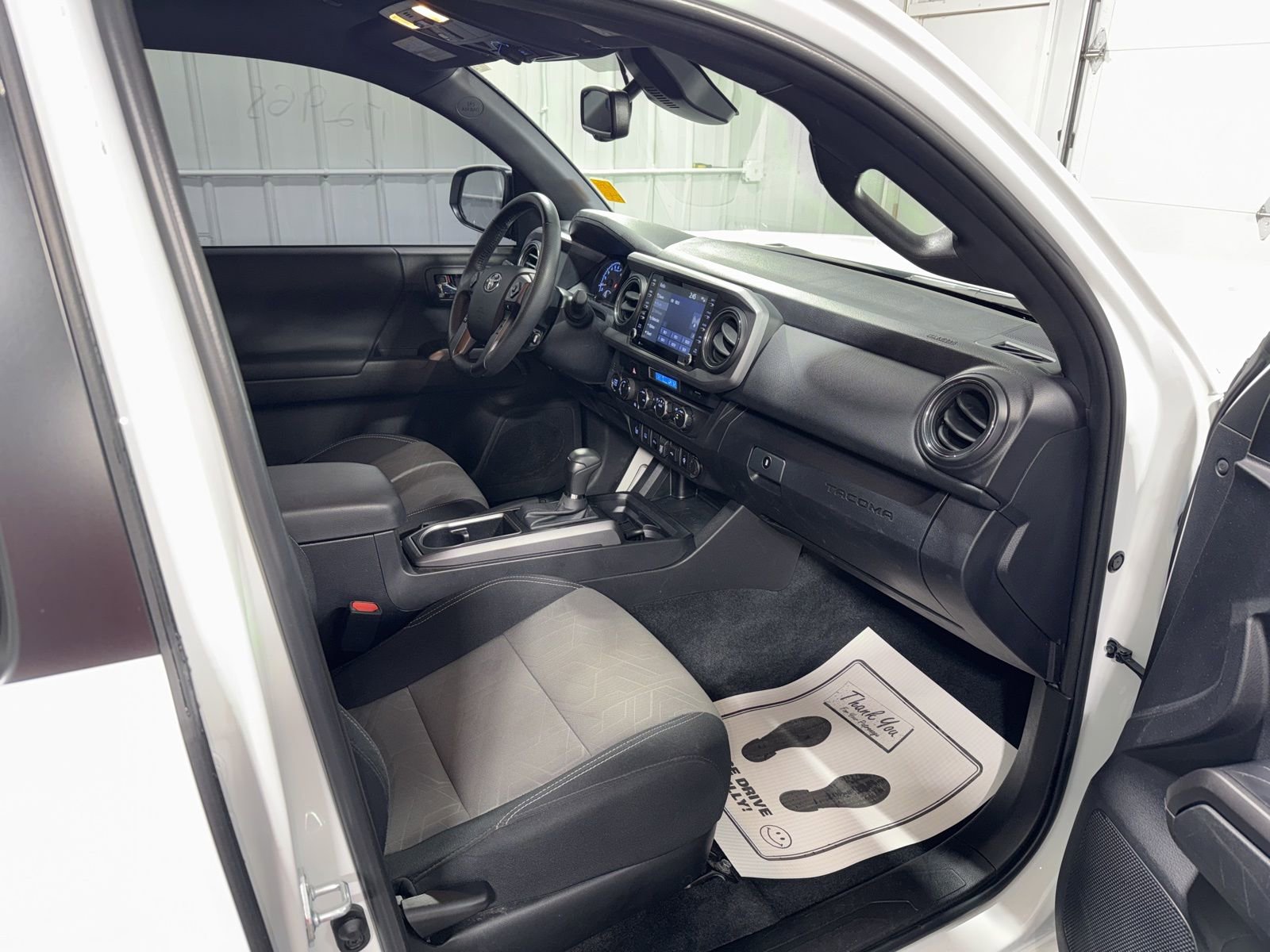 Used 2023 Toyota Tacoma TRD Off-Road w/ Technology Package image 10