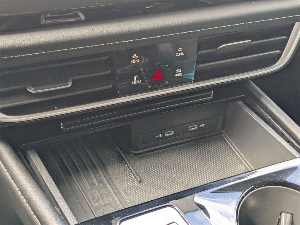 Used 2025 Volkswagen Atlas SE image 22