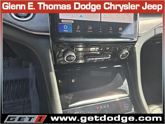Certified 2023 Jeep Grand Cherokee Overland AWD/4WD image 17