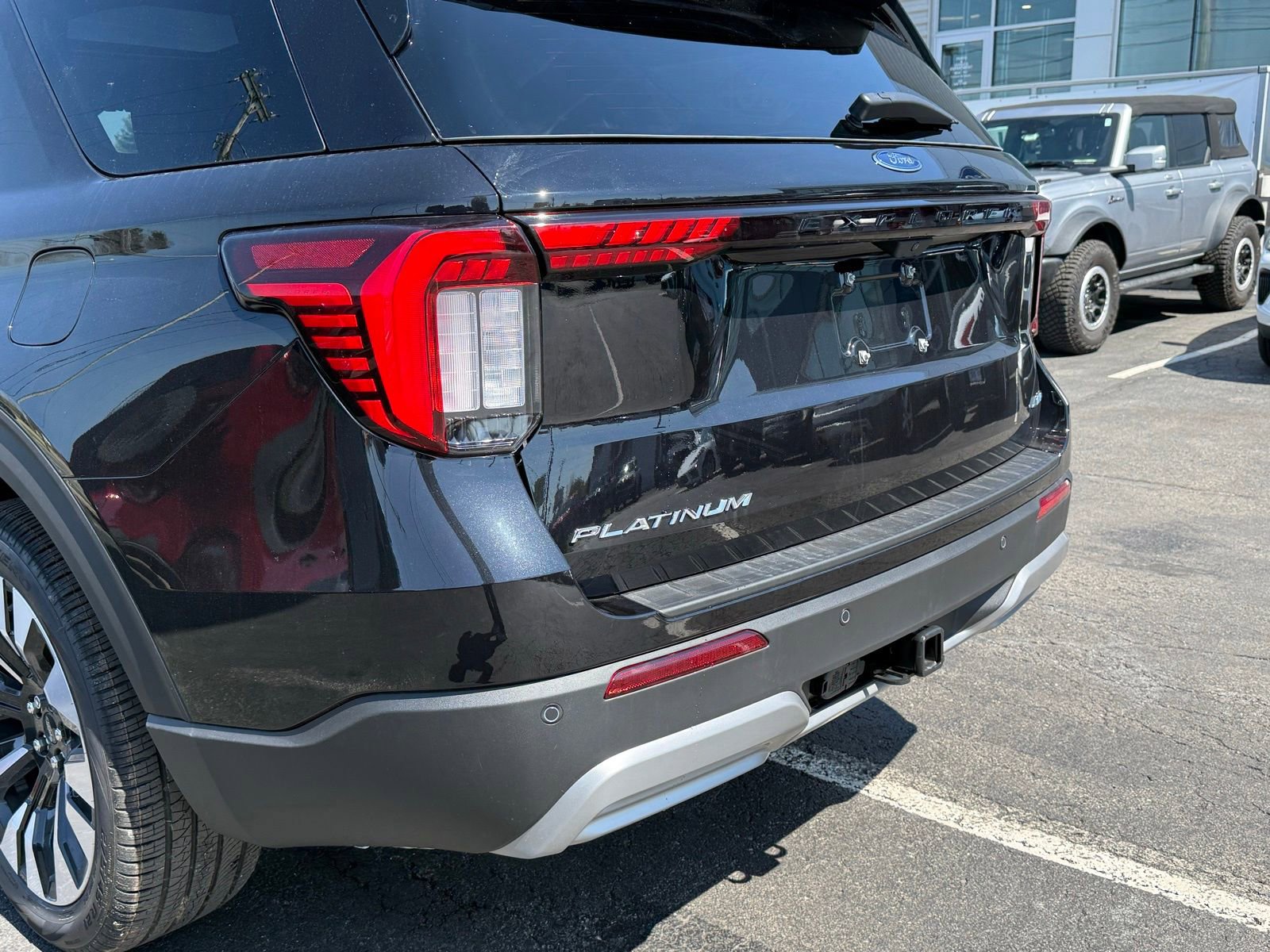 New 2026 Ford Explorer Platinum image 14