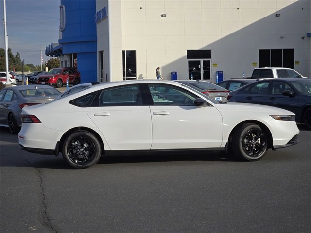 New 2025 Honda Accord SE image 4