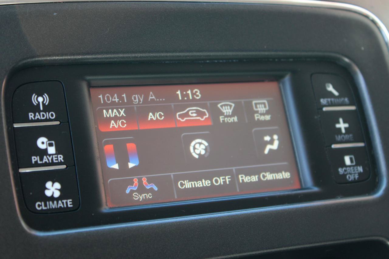 Used 2016 Dodge Journey SXT w/ Comfort/Convenience Group FWD image 30
