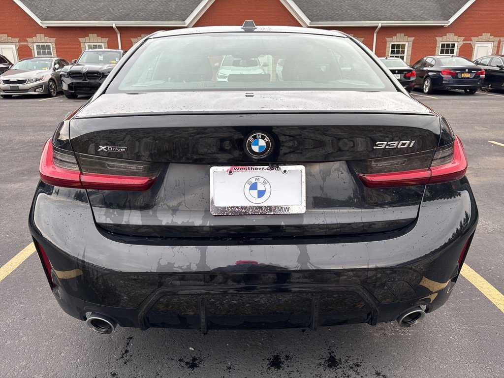 Used 2023 BMW 330i xDrive Sedan w/ M Sport Package image 4