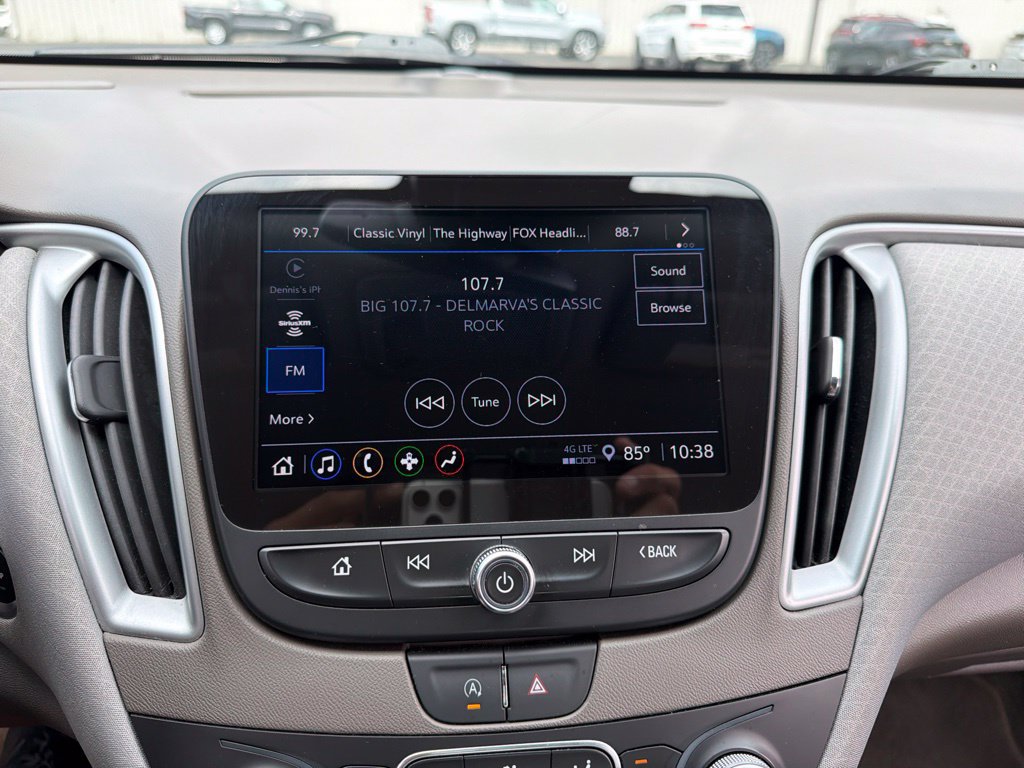 Used 2025 Chevrolet Malibu LT FWD image 14