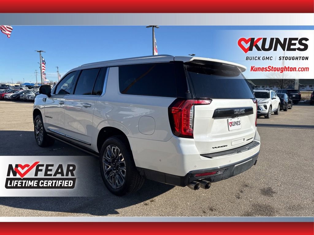 Used 2023 GMC Yukon XL Denali Ultimate image 9