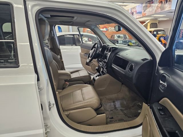 Used 2014 Jeep Patriot Limited w/ Sun/Sound Group image 29