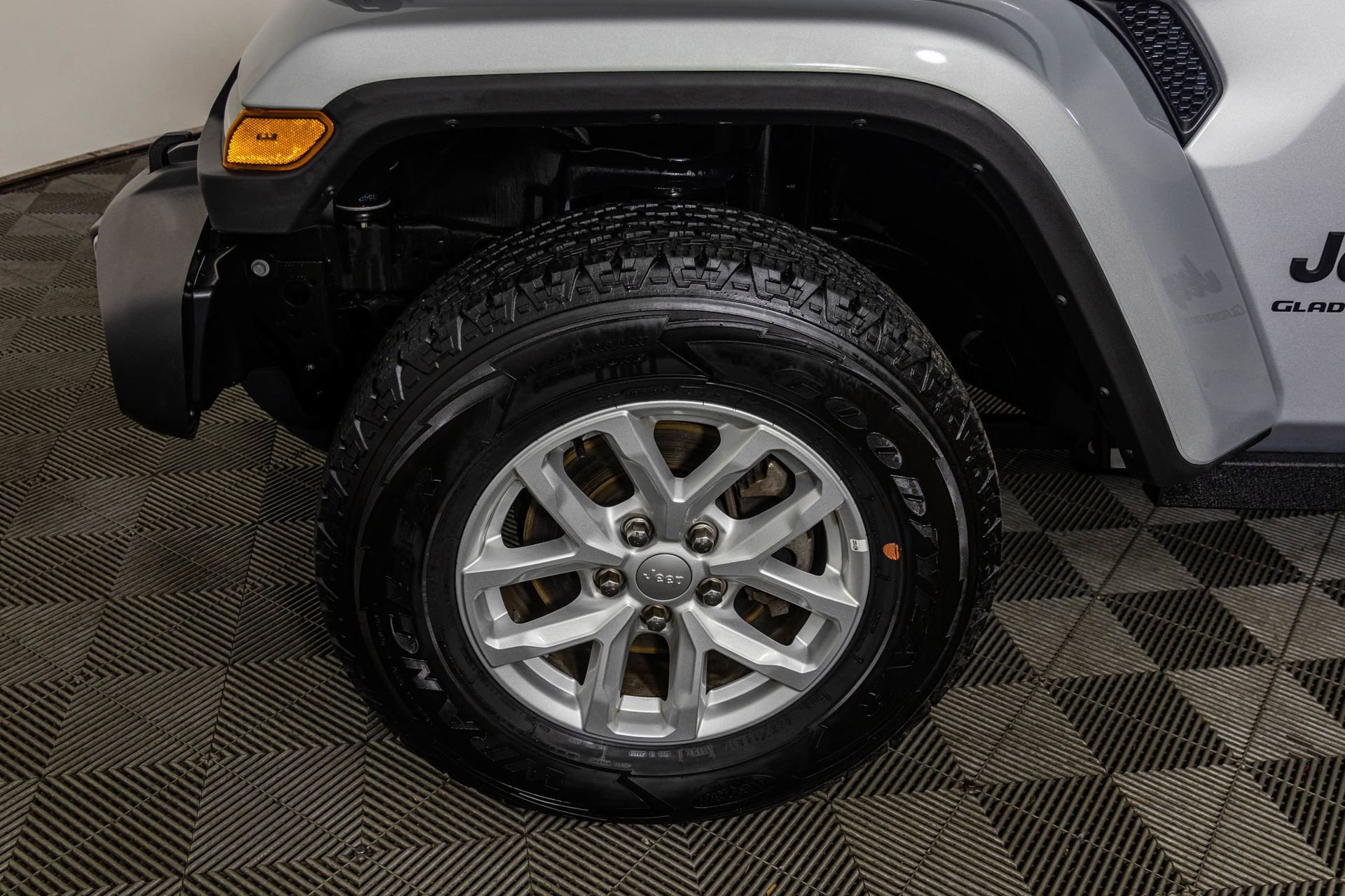 Used 2023 Jeep Gladiator Sport image 50