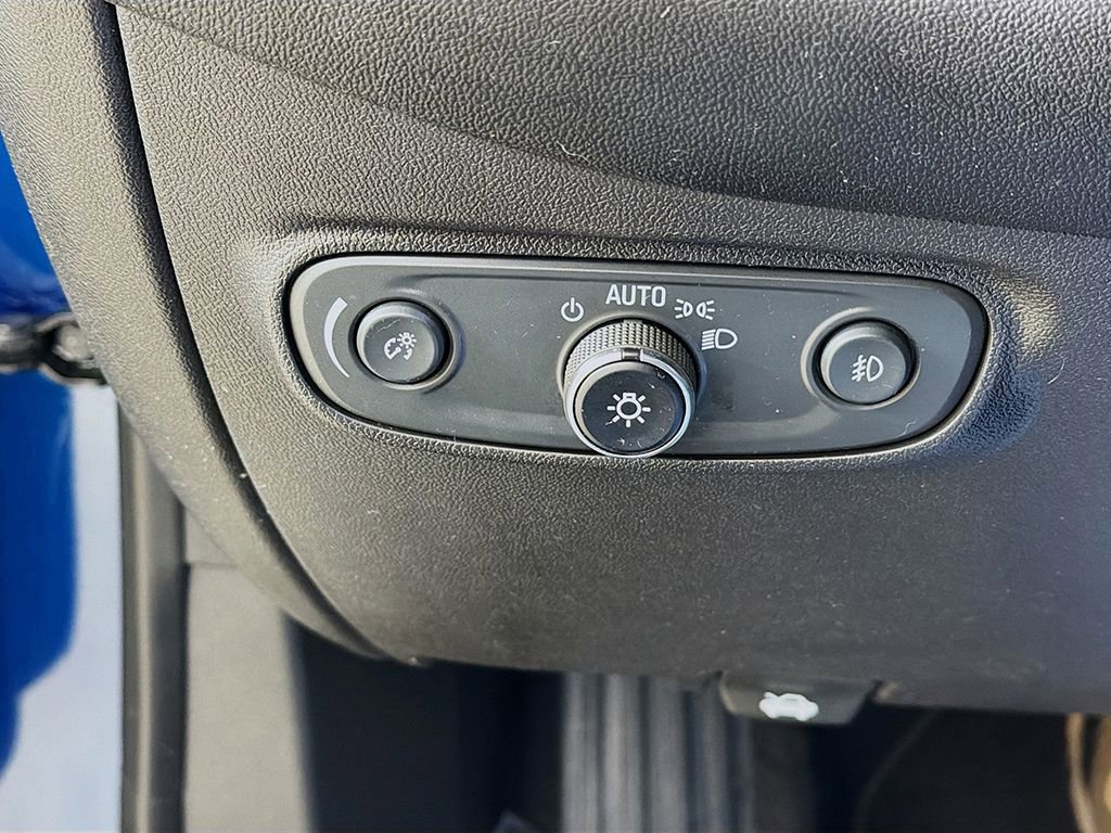 Used 2021 Chevrolet Equinox LT FWD image 28