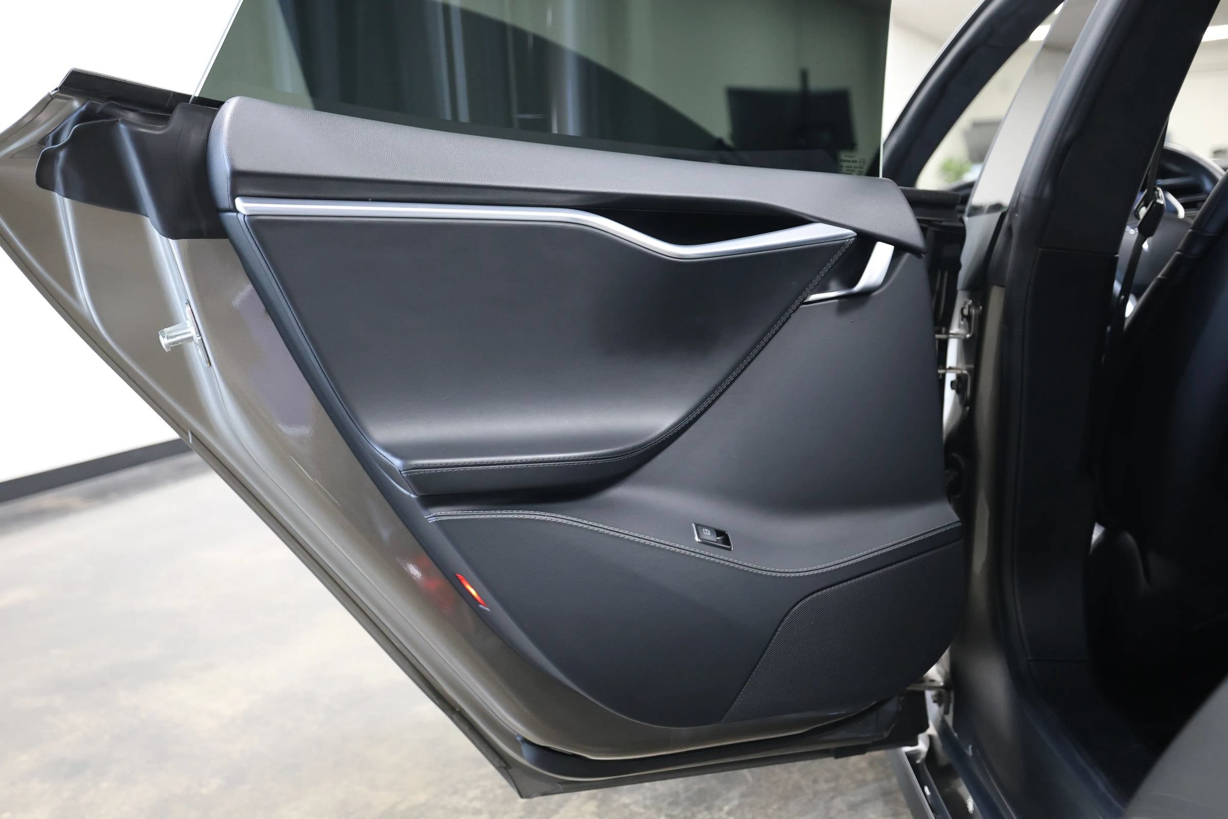 Used 2015 Tesla Model S P85D AWD/4WD image 45