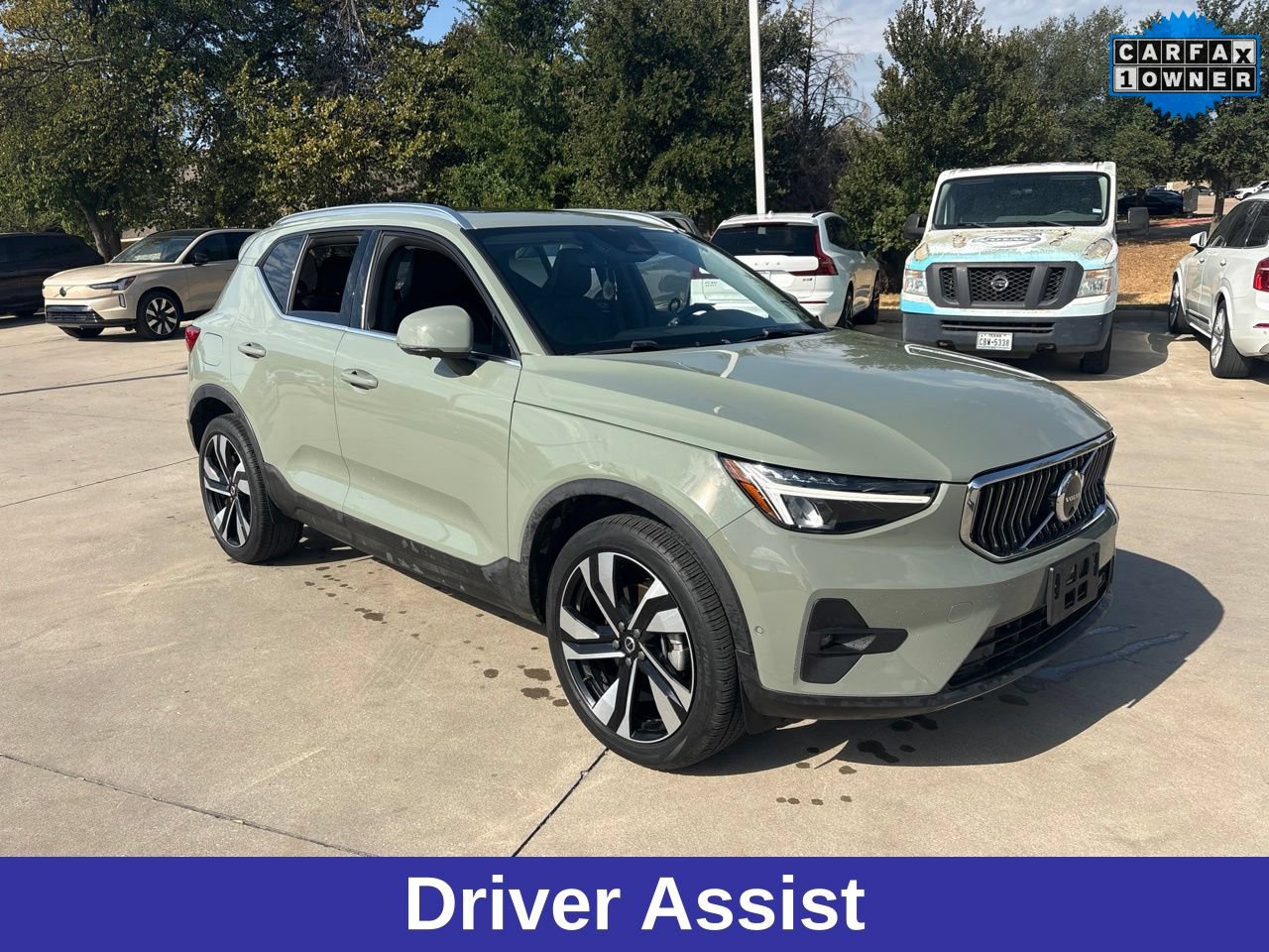 Certified 2023 Volvo XC40 B5 Plus w/ Driver Assist Package AWD/4WD image 5