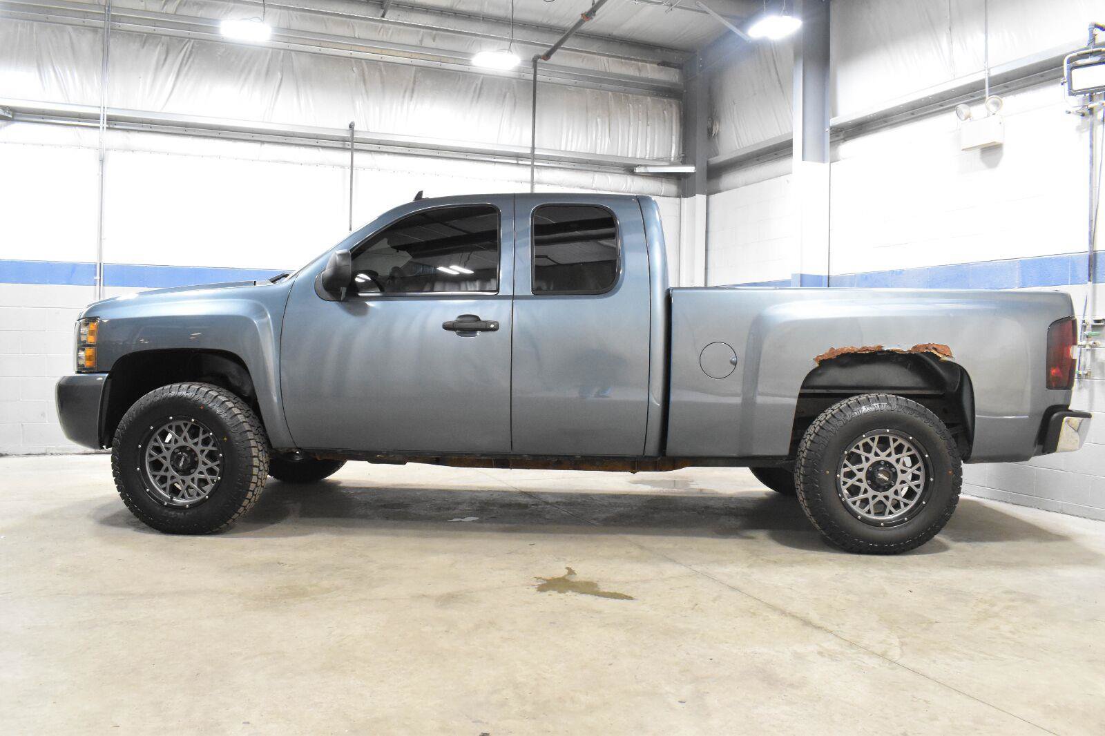 Used 2011 Chevrolet Silverado 1500 LS RWD image 14