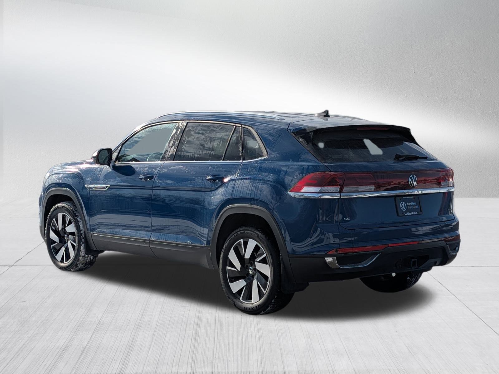Certified 2025 Volkswagen Atlas Cross Sport SE image 5