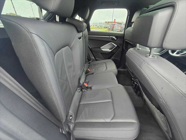 Used 2024 Audi Q3 2.0T Premium w/ Convenience Package image 14