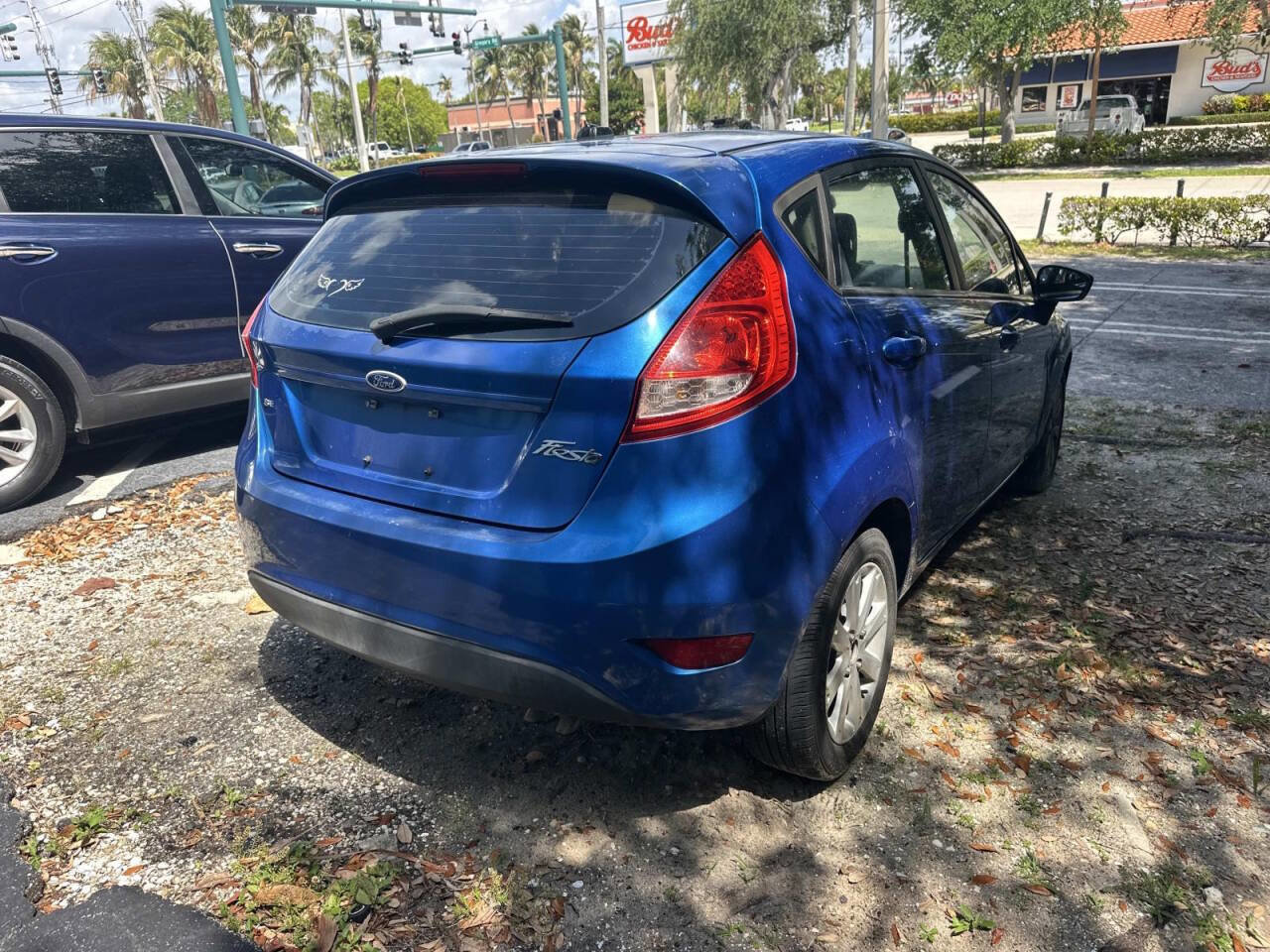 Used 2011 Ford Fiesta SE w/ 202A Rapid Spec Order Code FWD image 4