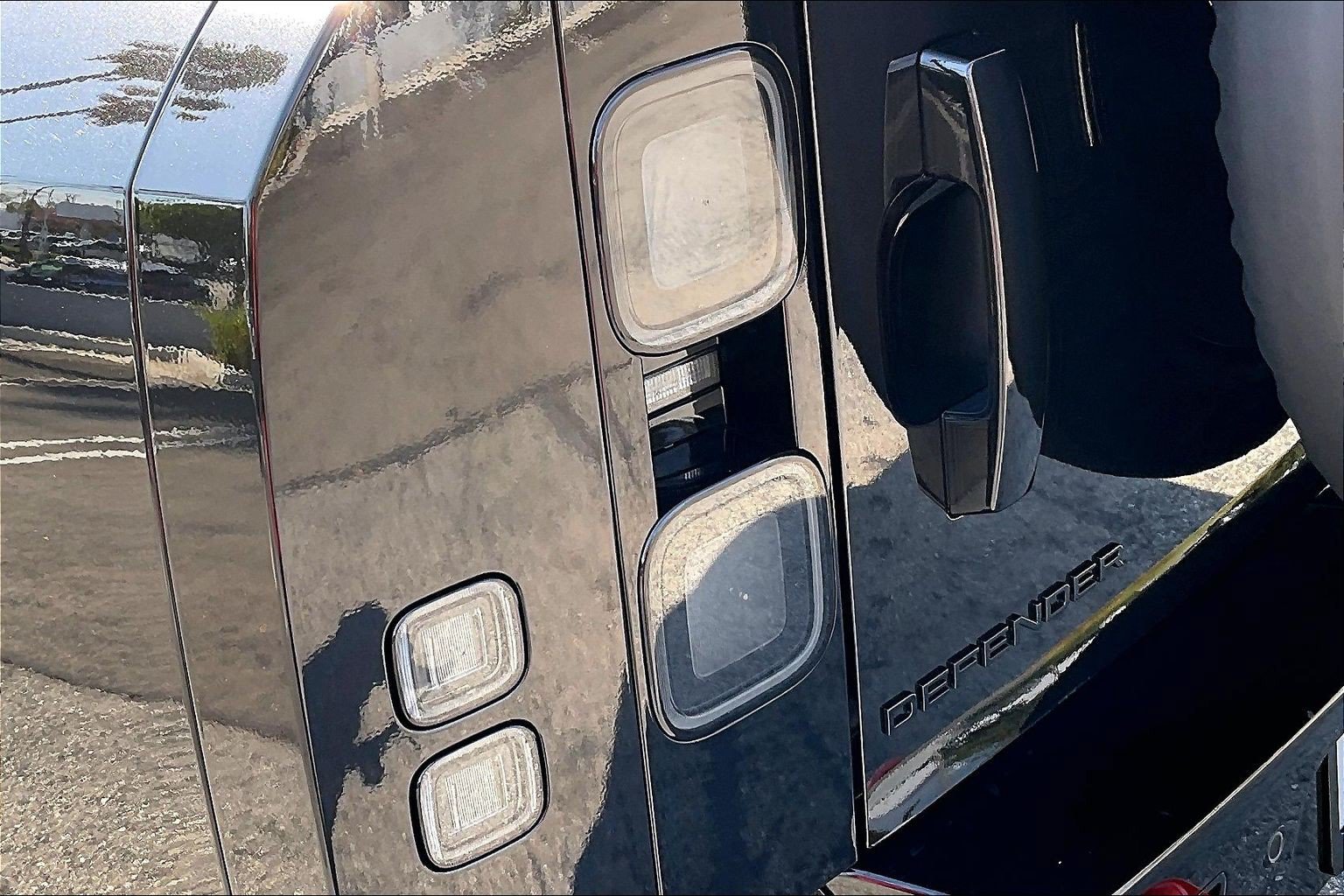 New 2026 Land Rover Defender 130 X AWD/4WD image 8