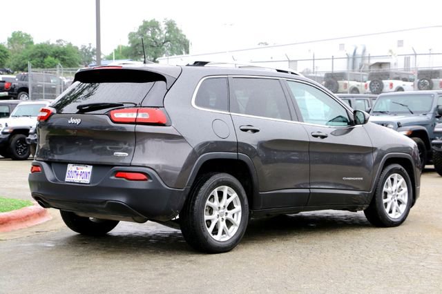 Used 2016 Jeep Cherokee Latitude w/ Comfort/Convenience Group FWD image 5