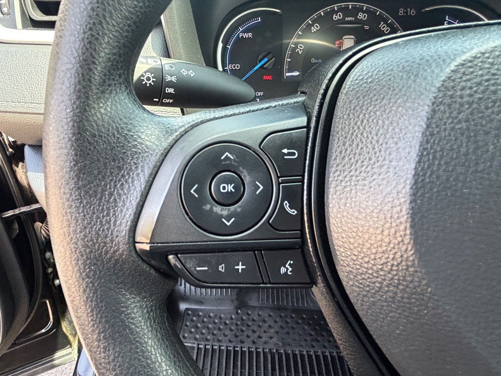 Used 2023 Toyota RAV4 LE AWD/4WD image 22