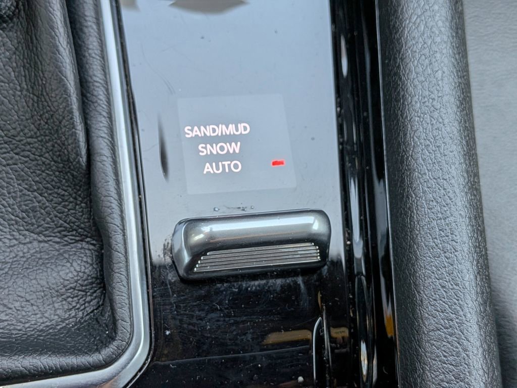 Used 2023 Jeep Compass Altitude image 19