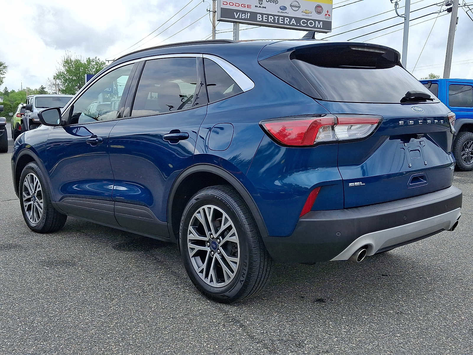 Used 2020 Ford Escape SEL AWD/4WD image 4