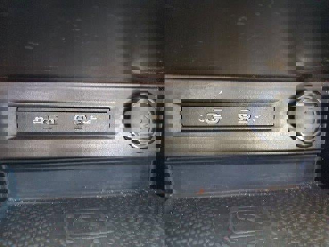 Used 2021 Volkswagen Tiguan SE image 25